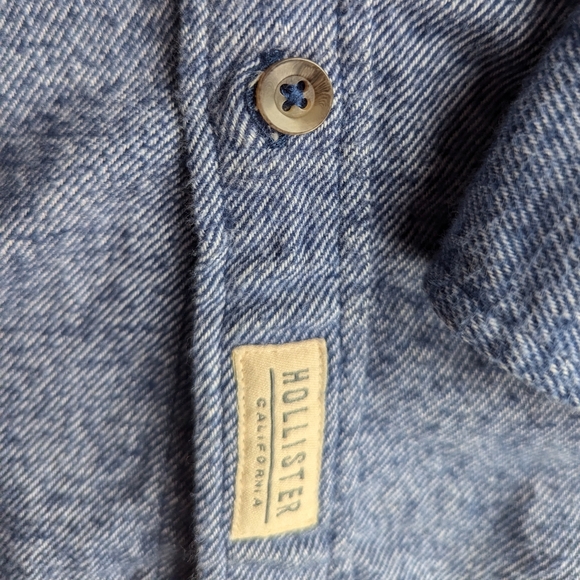 Men's Hollister Button Down Shirt - Picture 4 of 4